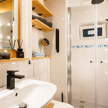 Zum Sperberring - Parkplatz - Wallbox - Wlan - Netflix&disney - Sehr Ruhig - Perfekt Zum Entspannen&erholen Apartment Ilmenau