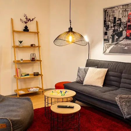 Apartment Zum Sperberring - Parkplatz - Wallbox - Wlan - Netflix&disney - Sehr Ruhig - Perfekt Zum Entspannen&erholen *